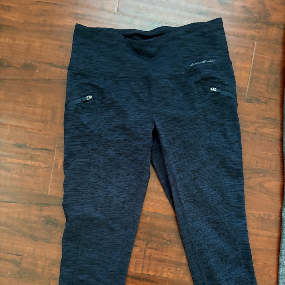 Eddie Bauer Cropped Leggings